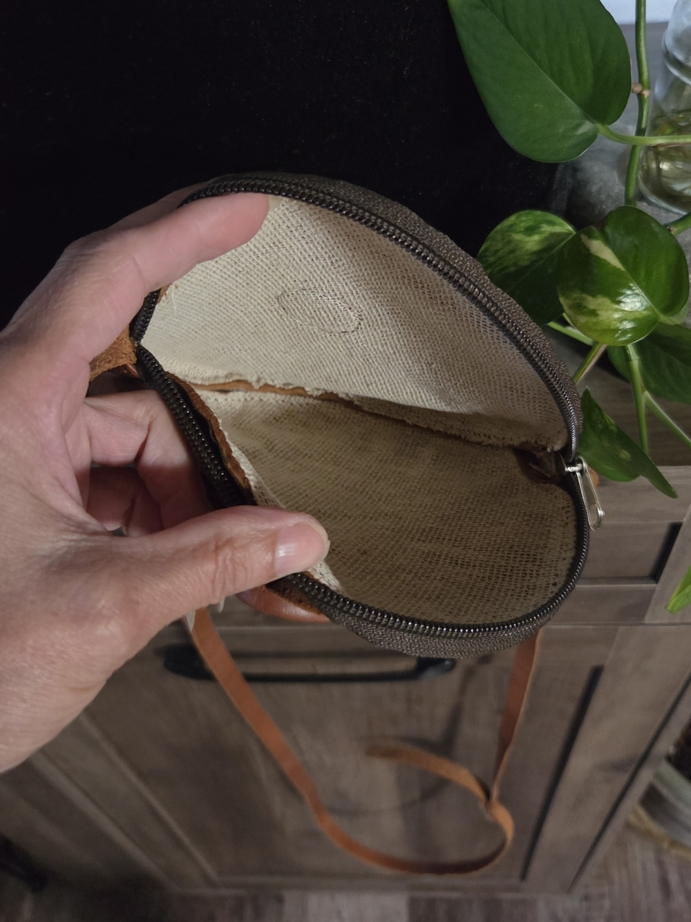 Vintage Puro Cuero Columbian Artisan Leather Flower Purse - Picture 6 of 7
